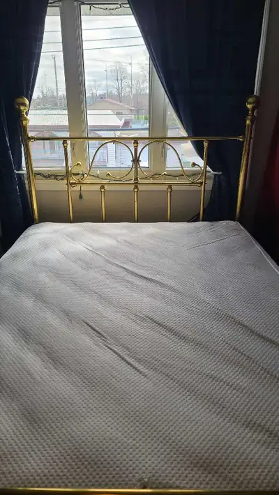 Base de lit Queen Tete et pied de lit en laiton, View more