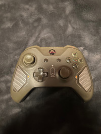 Combat tech Xbox one controller * no back 
