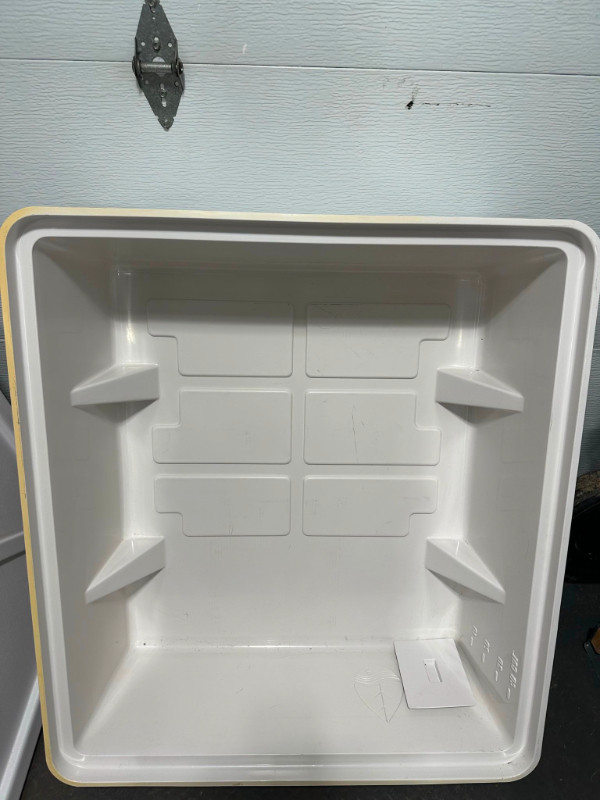 3x3 flood tray and 40 gal reservoir in Hobbies & Crafts in Gatineau - Image 3