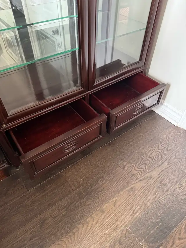 Solid Wood Hutch in Hutches & Display Cabinets in City of Toronto - Image 6