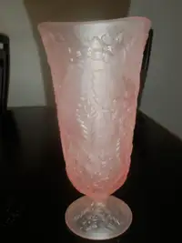 Vase en verre fait par Eryka Trzewik-Drost,  verrerie Ząbkowice