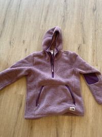 Woman’s north face pullover (M)