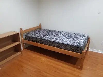 BASEMENT ROOMS FOR RENT NEAR UTSC AND CENTENNIAL COLLEGE Location: Conlins & Ellesmere Price: $650/m...