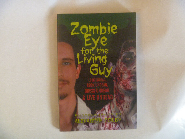 ZOMBIE EYE For The Living Guy - 2012 Softcover in Non-fiction in Winnipeg