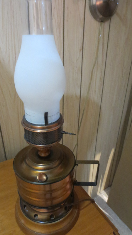 Lampe de table in Indoor Lighting & Fans in Saint-Jean-sur-Richelieu - Image 3