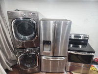 Like brand NEW with kit LG washer dryer can DELIVER 