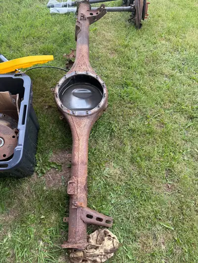 For sale good condition rear end to fit Toyota Tundra I believe years 2007 - 2020. It has 4.30 gear...