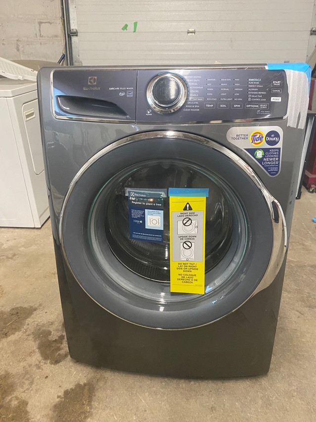 Electrolux front load washer, brand new, scratch and dent Washers