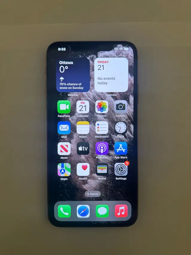 iPhone 11 Pro Max  in Cell Phones in Red Deer - Image 7