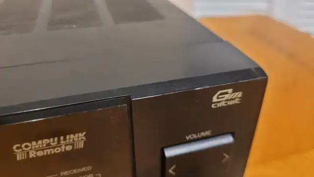 JVC RX-401 AM/FM Computer Controlled Stereo Receiver in Stereo Systems & Home Theatre in Mississauga / Peel Region - Image 6
