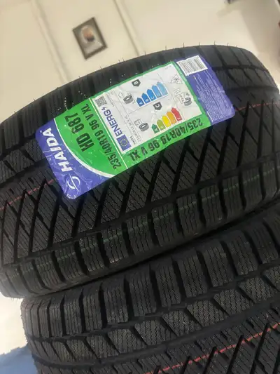 NEW 235/40/R19 Haida snows-Model3/Accord/Passat/Camry/Lexus RC/ Optima/ Sonata/ 200/ Volvo S60/ V60/...