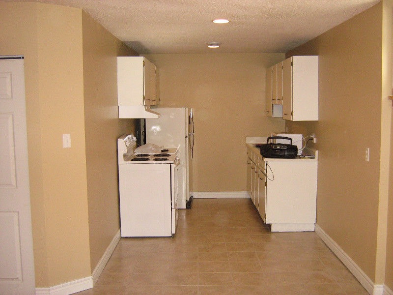 cute-2-bdrm-bsmt-suite-by-uofa-whyte-for-resoectful-clean-people-long