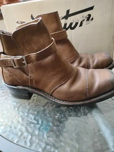 Size 10 Dayton Boots, View more