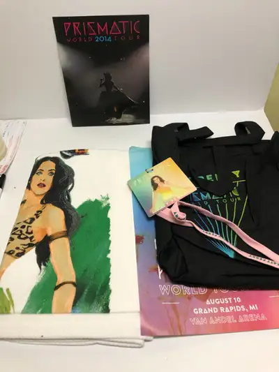 Katie Perry VIP Tour Pack Towel Bag Program Laminate Lanyard+, View more