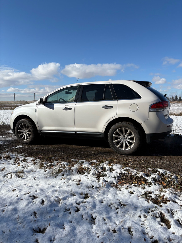 2011 Lincoln MKX in Cars & Trucks in Red Deer