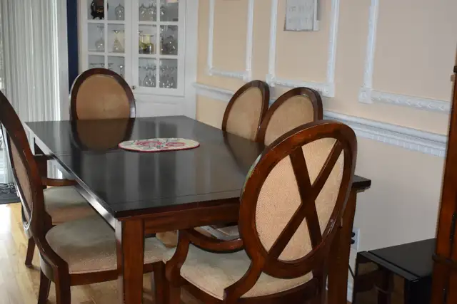 SET DE COMEDOR (MESA Y 8 SILLAS)64363193926658120