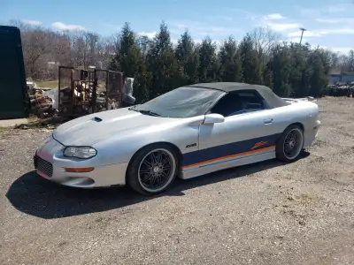 1998 Chevrolet Z28 Camaro Convertible . Only 105,144 kms Automatic $8,500 or best offer