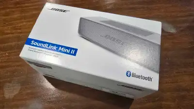 Bose SoundLink Mini Bluetooth Speaker II - Silver color