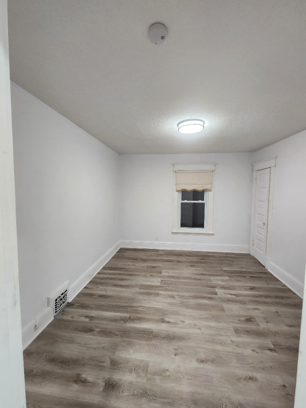 2 Bedroom Apartment in Long Term Rentals in Brantford - Image 4
