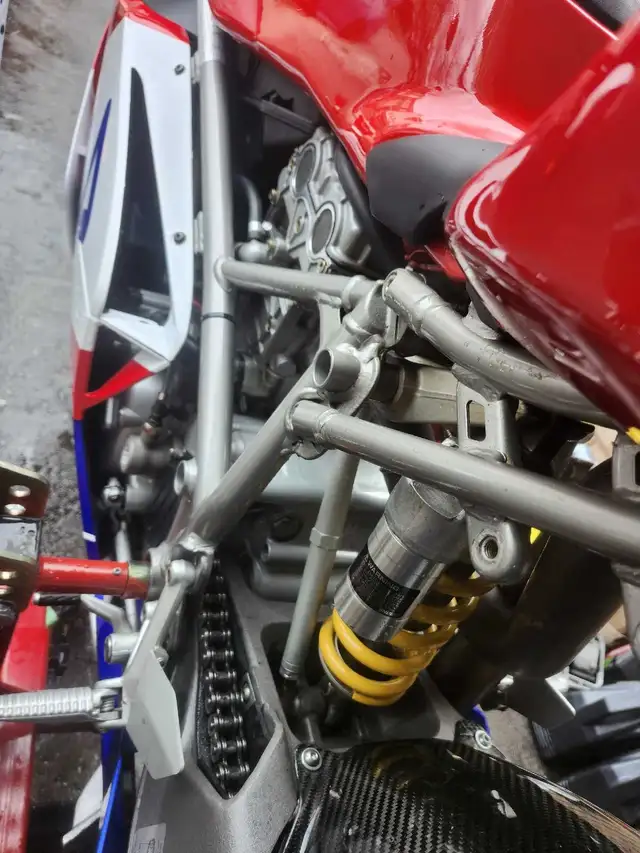 2003 ducati 999 in Sport Bikes in Mississauga / Peel Region - Image 7