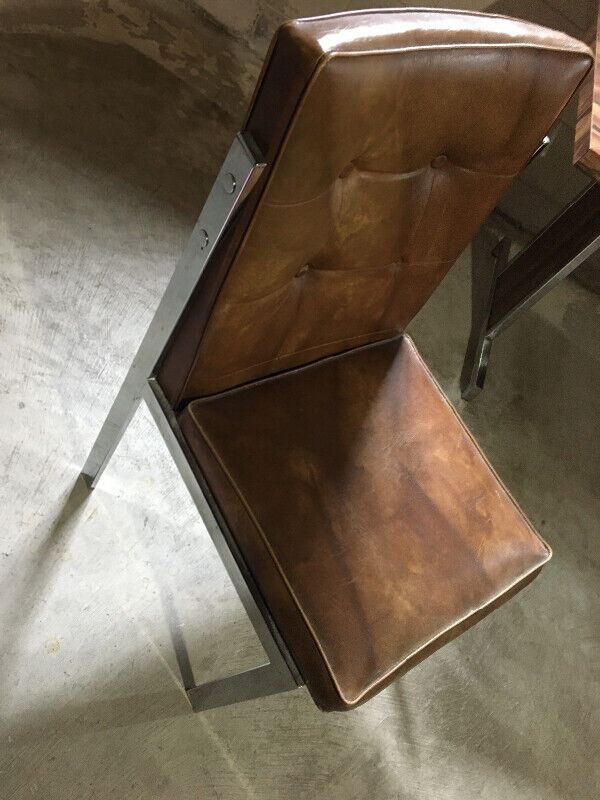 1970’s vintage small kitchen table metal frame with 3 chairs in Arts & Collectibles in Mississauga / Peel Region - Image 4