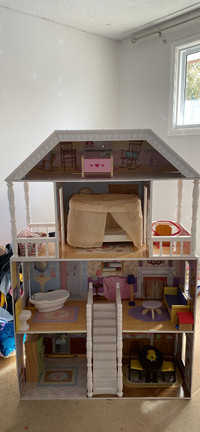 Kid Kraft Doll house