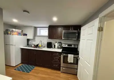 1 bedroom basement apartment near warden subway
