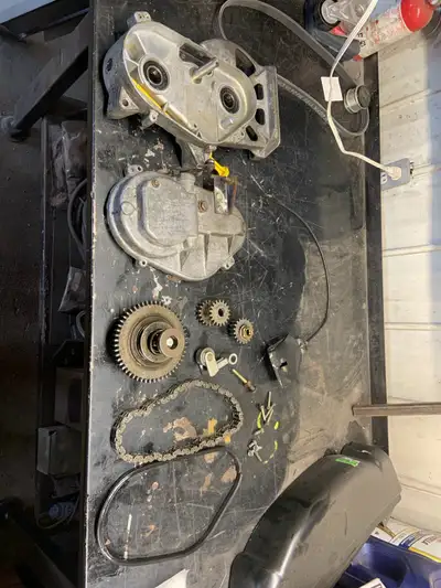 Hello, I am selling a Polaris Indy/XLT/XCR/Trail Reverse Kit that was removed from a 1998 Polaris In...