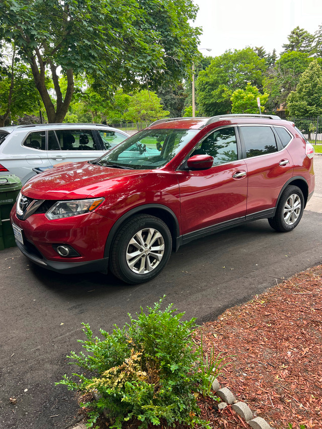 2016 Nissan rogue sv AWD. in Cars & Trucks in City of Toronto - Image 2