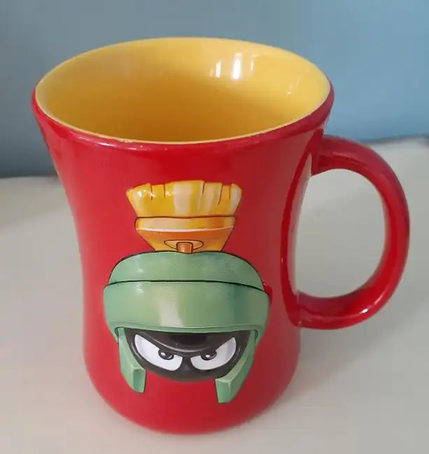 Marvin the Martian red embossed 3D coffee mug cup Warner Looney in Arts & Collectibles in Markham / York Region - Image 3