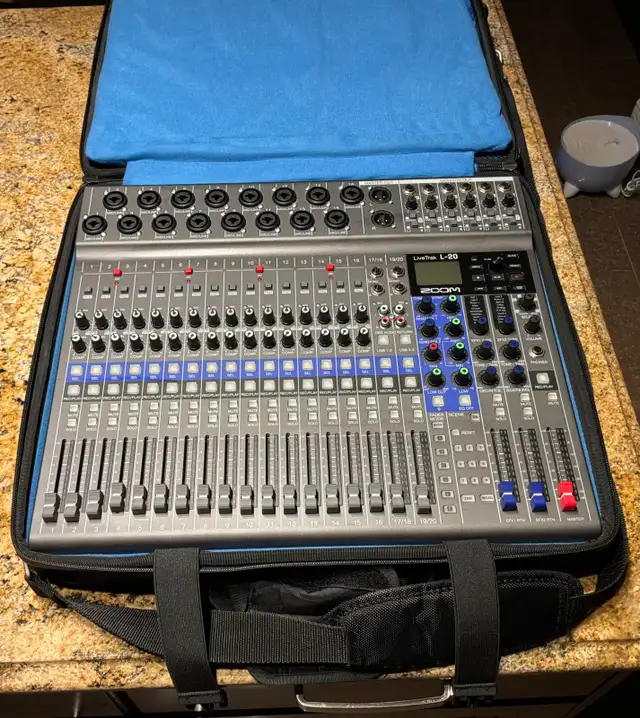️ ZOOM LIVETRAK L-20 – COMPLETE BUNDLE