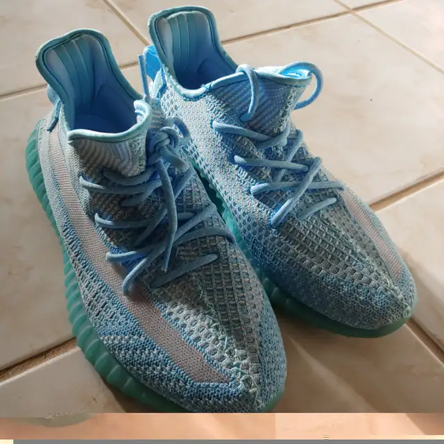 Nike Air Max 270 & Adidas Yeezy 12, Tilley hats in Men's Shoes in Barrie - Image 4