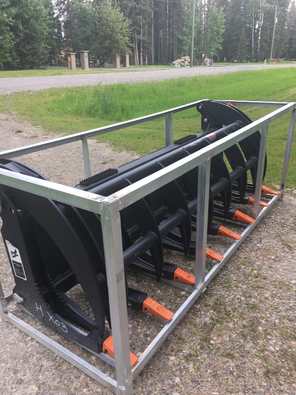 2023 skid steer root rake grapple 78in Heavy Equipment Red Deer