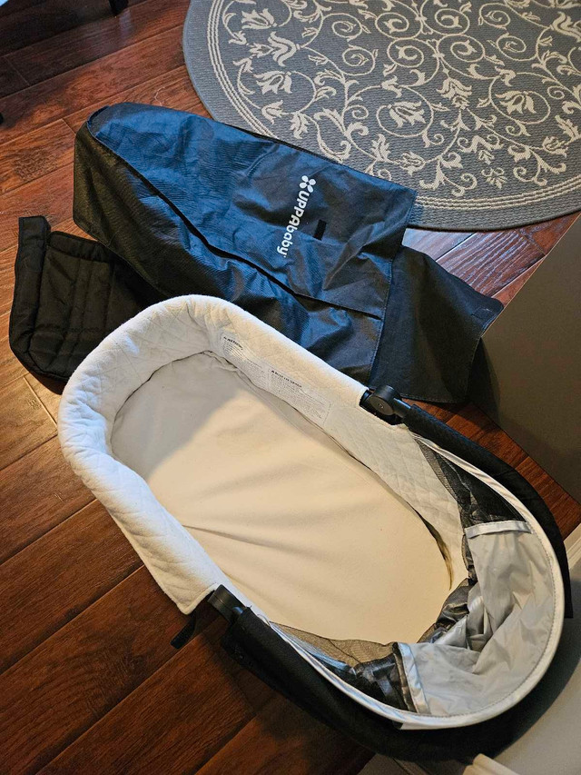 Uppababy Vista stroller and bassinet  in Strollers, Carriers & Car Seats in City of Halifax - Image 4