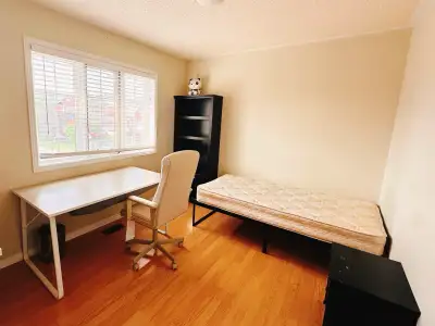 Bright 2nd floor bedroom for rent