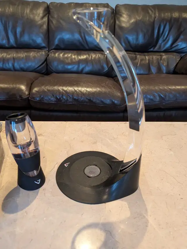 Vinturi Tower and Wine Aerator 