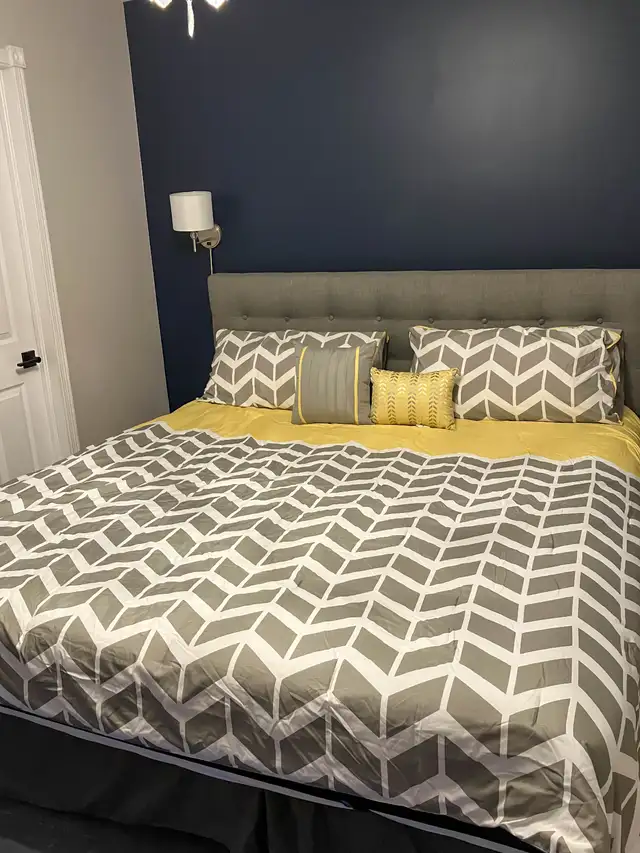 Bedding ONLY - Chevron Comforter Set (King Size) in Bedding in Moncton - Image 3