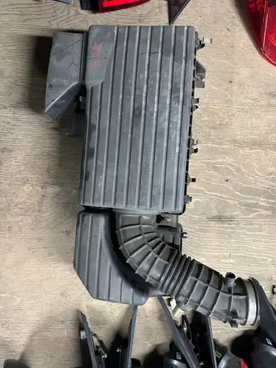 We have a used 2004-2005 Honda S2000 OEM Airbox in good overall condition. $200 2004 2005 AP2 Honda...