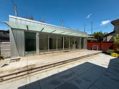 Vancouver executive 2 bedroom laneway for rent