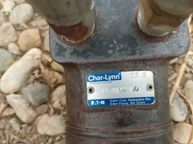 Hydraulic Motor in Other in Moose Jaw - Image 3