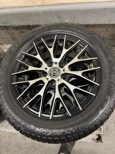 Mags pour Chevrolet cruze bolt 5x105 déjà gonfler sur des pneu hiver quasi neuf rouler 1 saison cham...