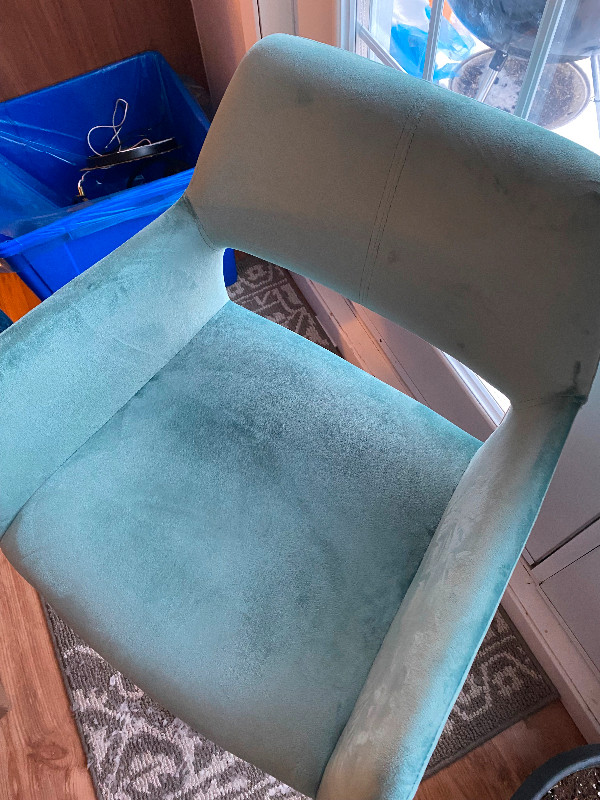 Chaise de bureau bleu turquoise Wayfair PRESQUE NEUVE! dans Chaises, Fauteuils inclinables  à Granby - Image 2