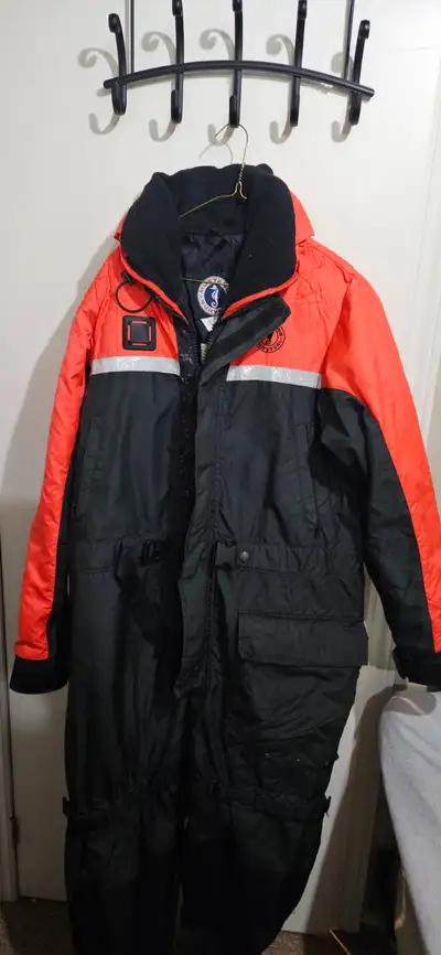 Mustang survival floater suit XL, View more