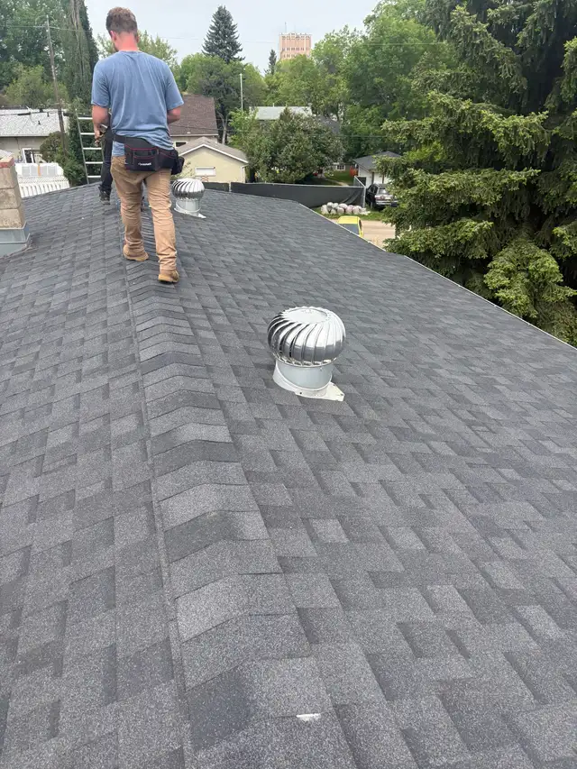 Hiring Experienced Roofer 