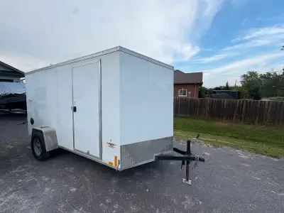 2022 pace trailer 6 x 12 enclosed never been towed in the winter never seen salt has a shelf install...