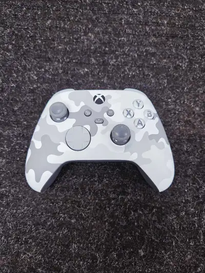 Manette Xbox one, View more
