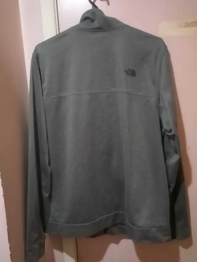 North Face men's full-zip tracksuit jacket Large in Men's in Oshawa / Durham Region - Image 7