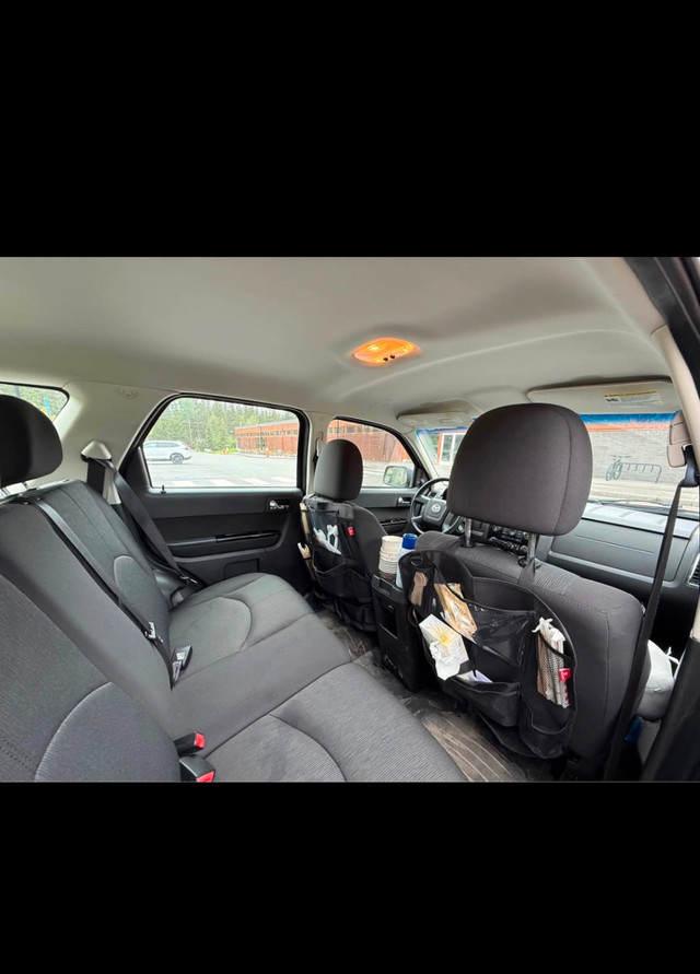 Mazda Tribute 2010 - Automatic for sale in Cars & Trucks in Banff / Canmore - Image 3