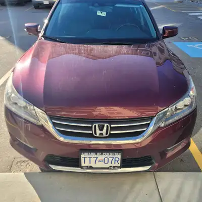 2013 Honda Accord 2.4 cl fully loaded, leather perfect condition low milage. Driven 101,258 km Autom...