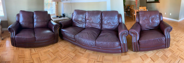 Décor rest, 3 pieces Italian leather living room.  in Couches & Futons in Mississauga / Peel Region - Image 2